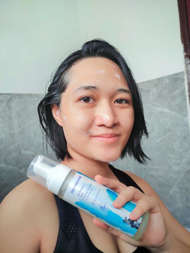 Jeju Republic Jeju Badang Vegan Foaming Cleanser review photo by Miss_LunaYee