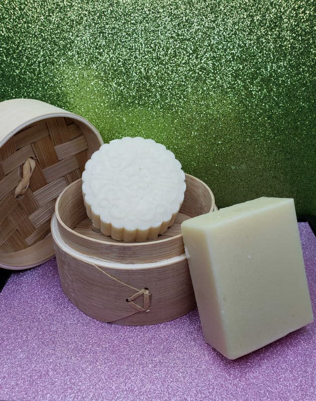 Viori Shampoo Hair-Bar Hidden Waterfall Sweet Musk Scented review photo by ChristaReviews