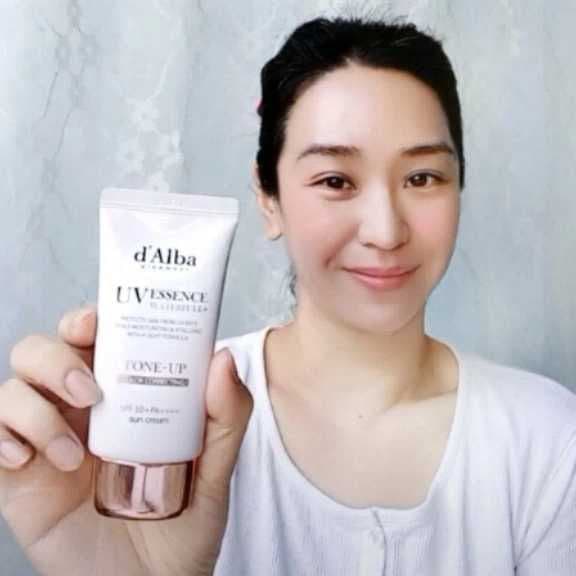 D' Alba Piedmont UV Essence Waterfull UV Essence Tone-Up Sun Cream SPF50+ PA++++ review photo by MissJazzy