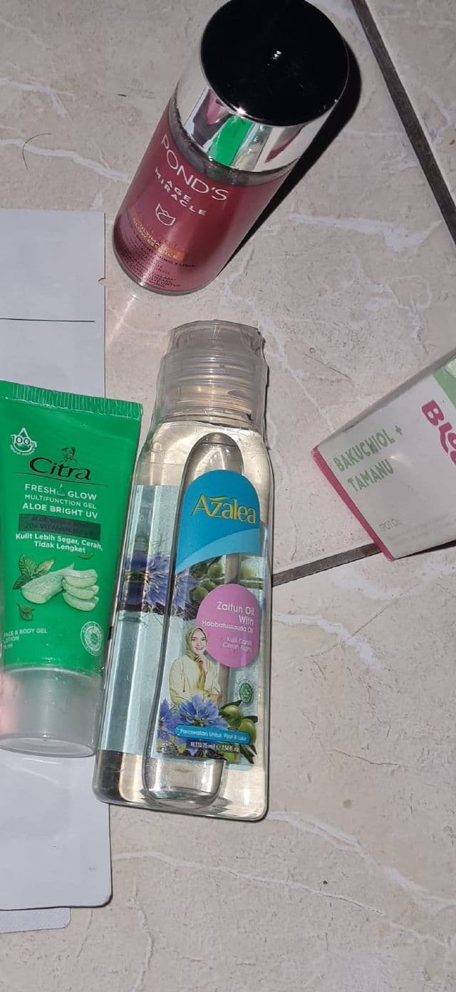 Azalea Zaitun Oil with Habbatussaudah Oil review photo by clementinepulps