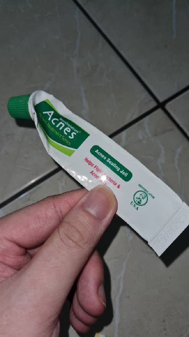 Acnes Acnes Spot Clear Gel review photo by clementinepulps