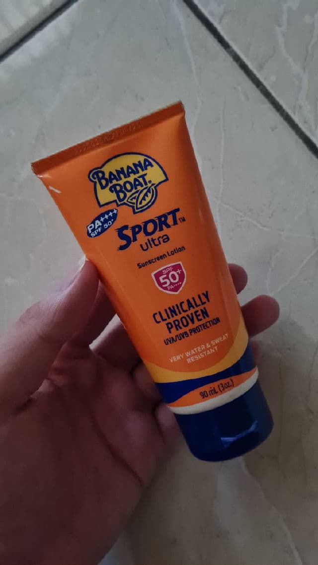 Banana Boat Sport Sunscreen Lotion SPF 50 PA+++ review photo by clementinepulps