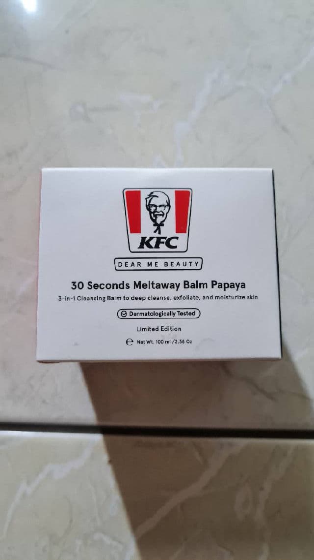 Dear Me Beauty KFC Meltaway Balm Papaya review photo by clementinepulps