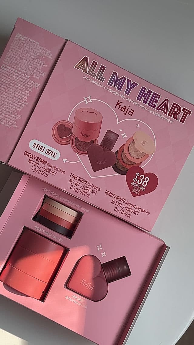 Kaja Saucy review photo by CrisCo