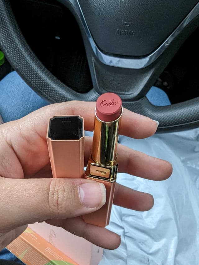 Oulac Cosmetics Metallic Shine Lipstick review photo by Vladoisky