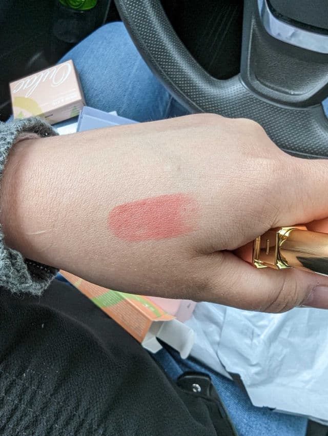 Oulac Cosmetics Metallic Shine Lipstick review photo by Vladoisky