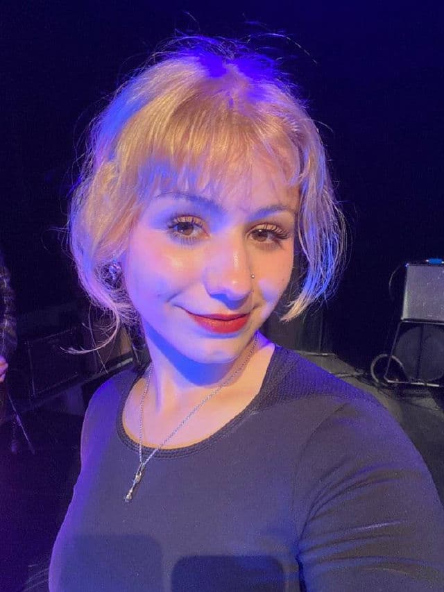 Essence The Blush #10 Befitting review photo by Xizato