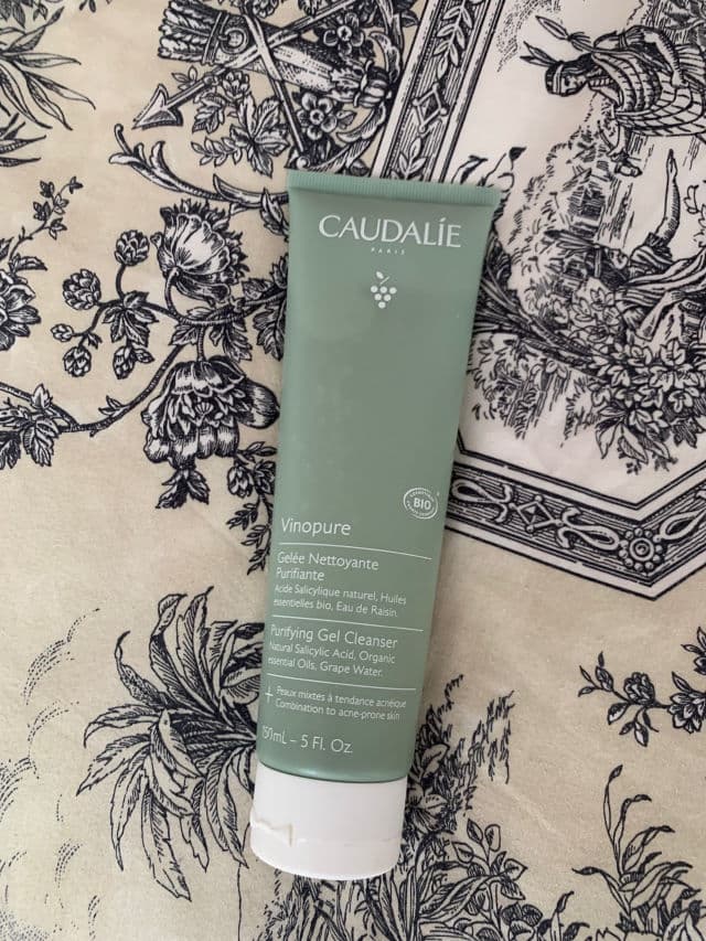 Caudalie Paris Vinopure Purifying Gel Cleanser review photo by janaausio