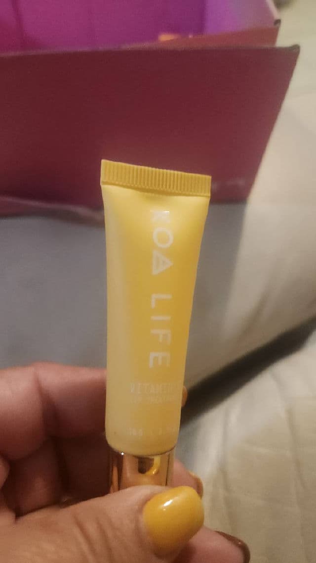 Koa Life Vitamin C Lip Treatment review photo by Maricusa15