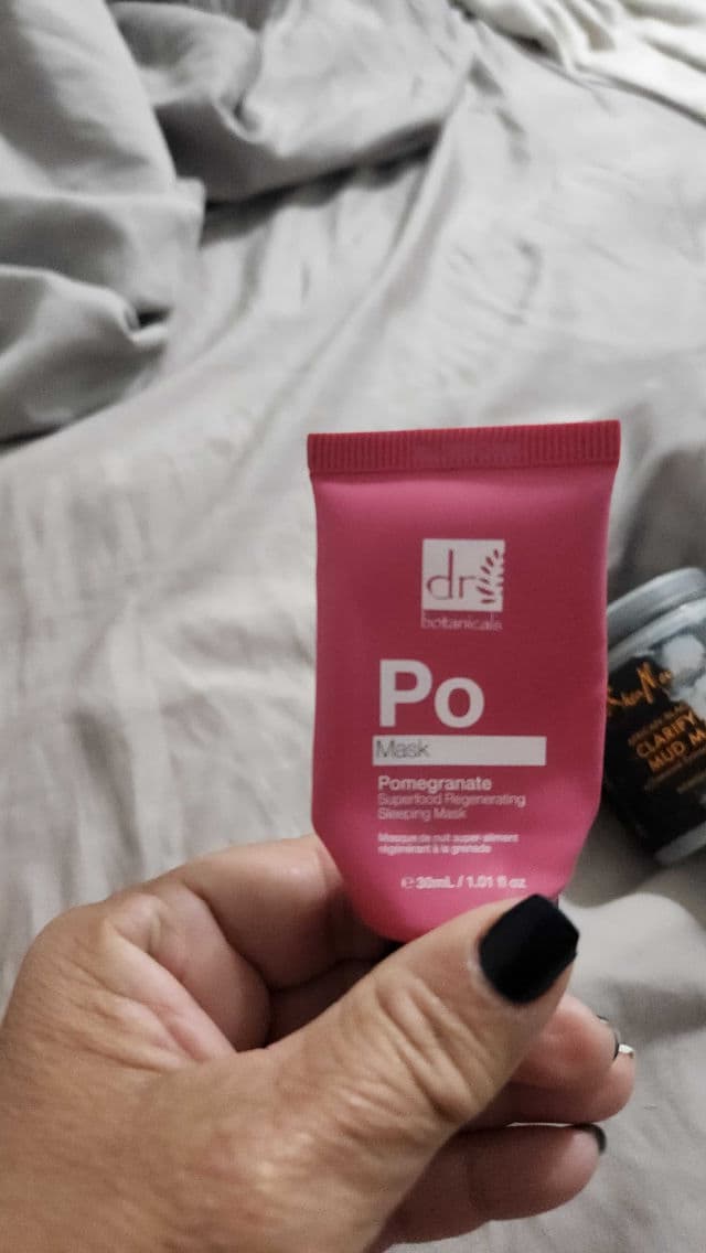 Dr. Botanicals Pomegranate Superfood Regenerating Sleeping Mask review photo by Maricusa15
