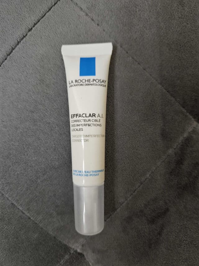 La Roche-Posay Effaclar A.I. Targeted Breakout Corrector review photo by Dolly7