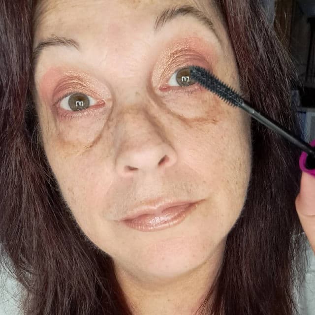 Jigott Cat's Eye Super Lash Mascara review photo by BarbieS1987