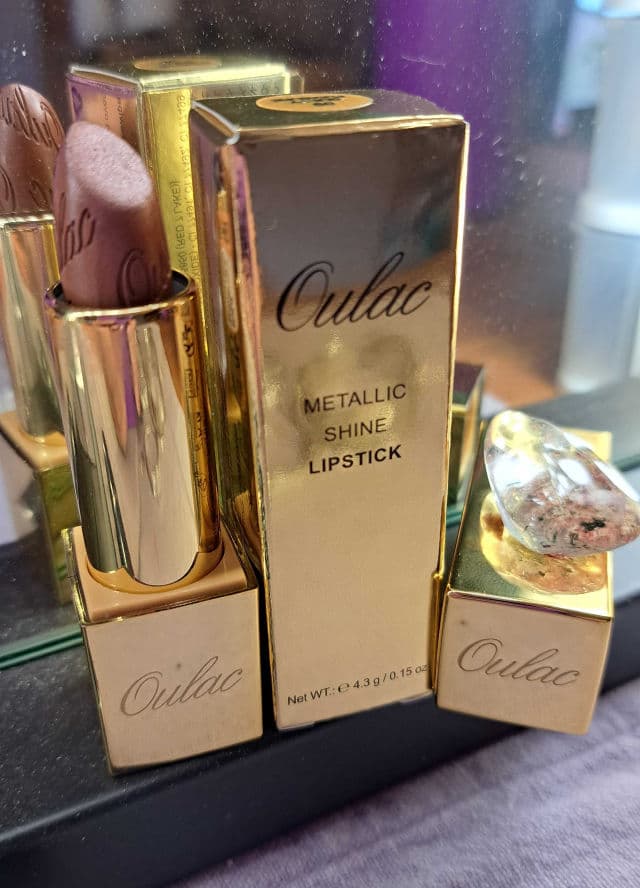 Oulac Cosmetics Metallic Shine Lipstick review photo by BarbieS1987
