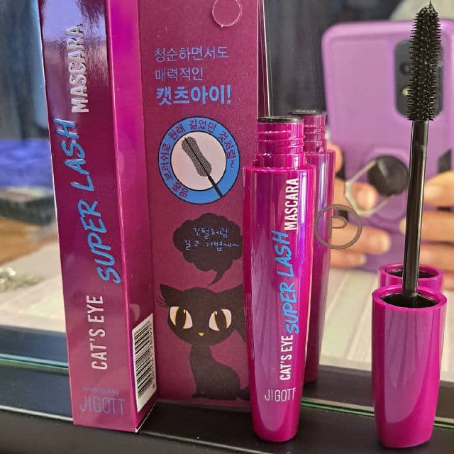Jigott Cat's Eye Super Lash Mascara review photo by BarbieS1987