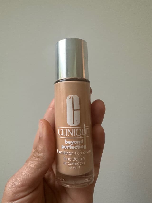 Clinique Beyond Perfecting Foundation + Concealer review photo by karkari2011