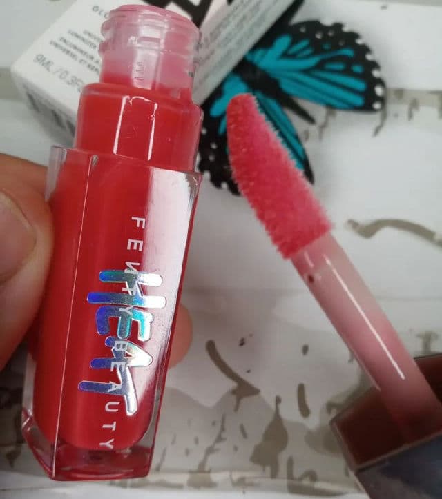 Fenty Beauty Gloss Bomb Heat Universal Lip Luminizer + Plumper - Fenty Glow review photo by ambarcastro 