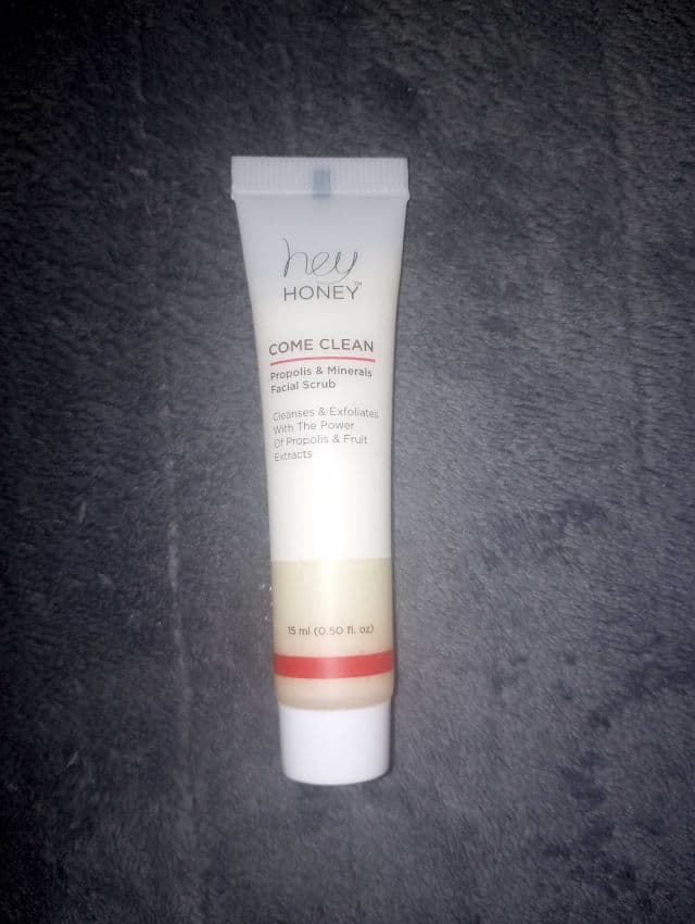 Hey Honey Come Clean Propolis & Minerals Facial Scrub review photo by katelyn83