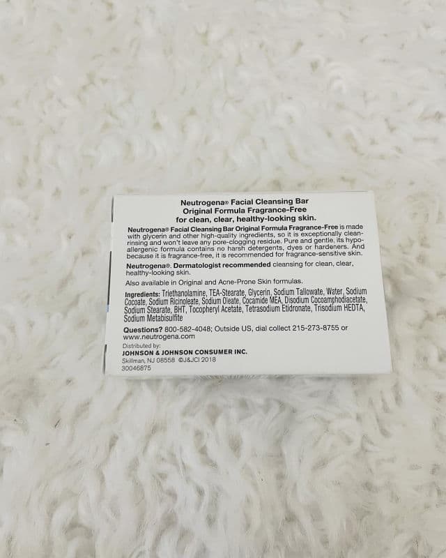 Neutrogena The Transparent Facial Bar, Original Formula review photo by stylishselections