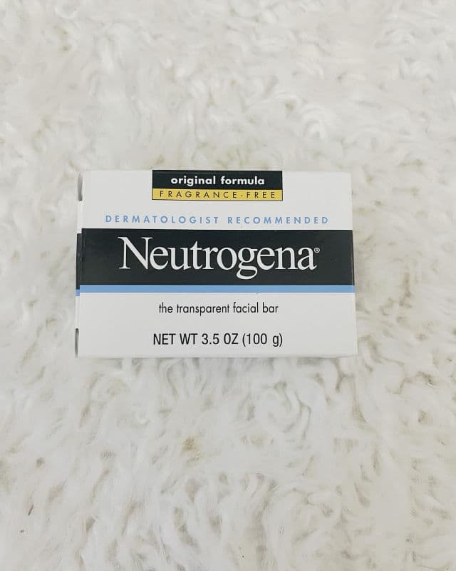 Neutrogena The Transparent Facial Bar, Original Formula review photo by stylishselections