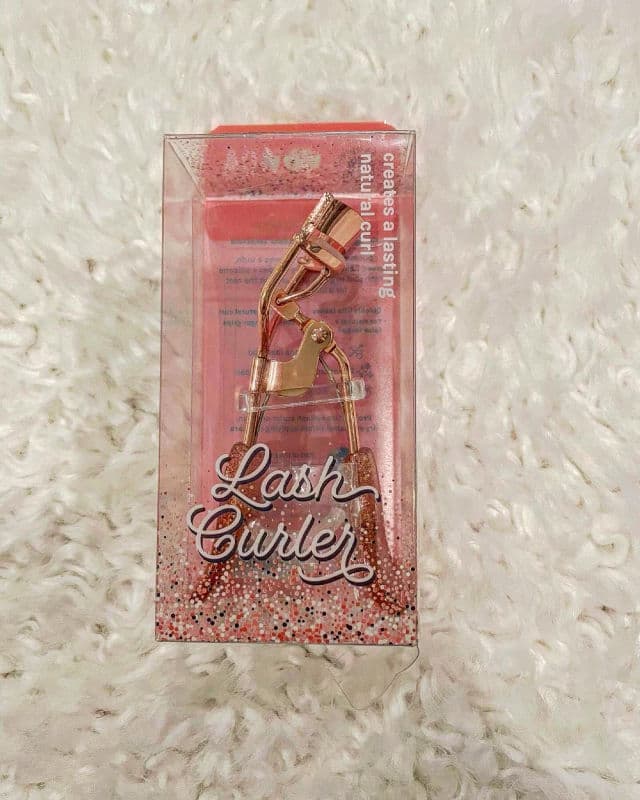 AOA Studio Eyelash Curler review photo by stylishselections