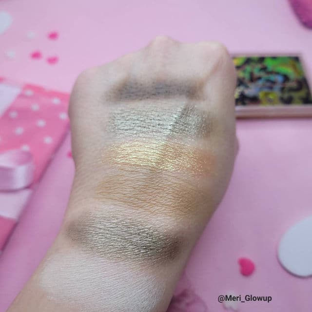 Urban Decay Mini Eyeshadow Palette - Foxy review photo by meriglowup