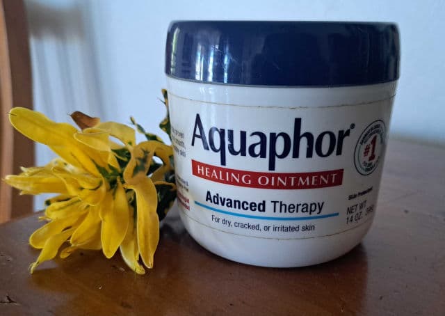 Aquaphor Healing Ointment review photo by EmpressChantel