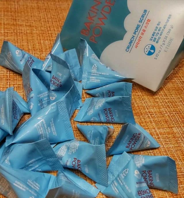 ETUDE Baking Powder Crunch Pore Scrub review photo by facehairbodycare