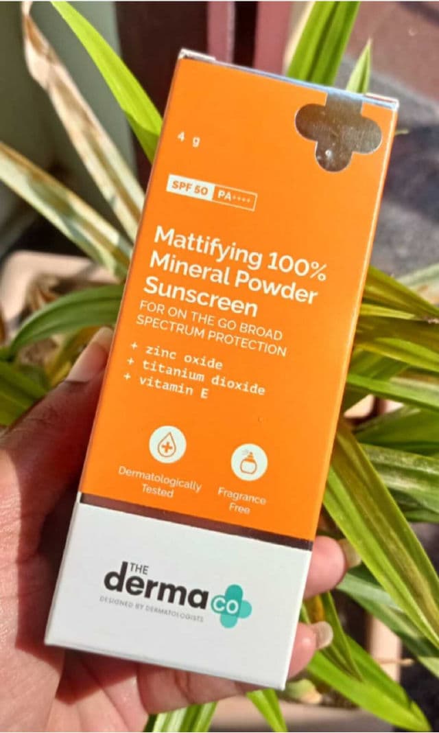 The Derma Co. Mattifying 100% Mineral Sunscreen Powder review photo by Rijola