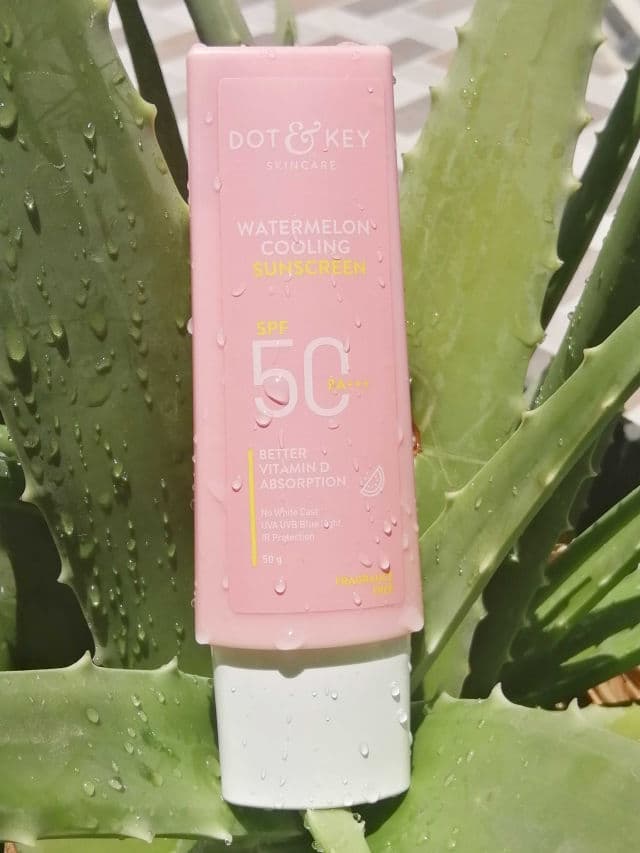 Dot & Key Watermelon Cooling Sunscreen SPF 50 PA+++ review photo by Rijola