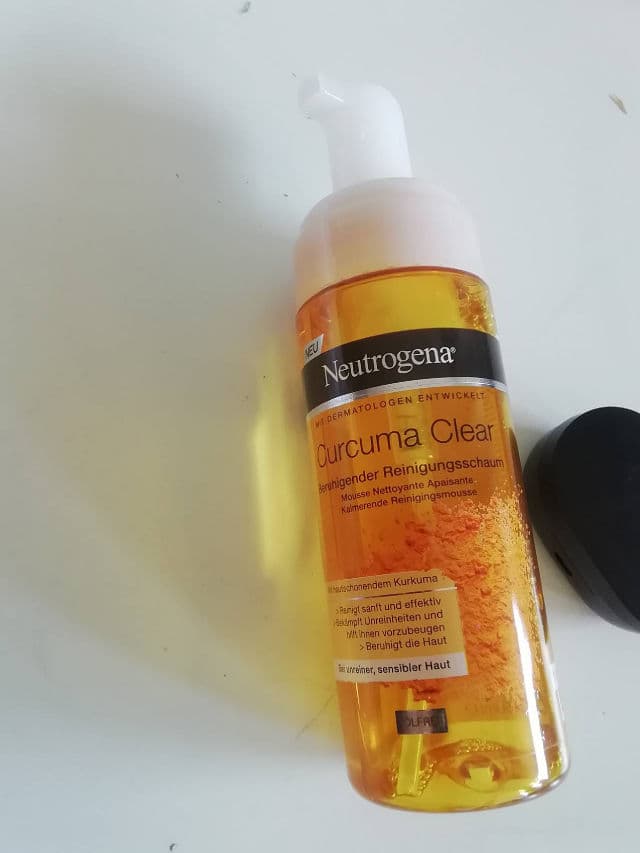 Neutrogena Deep Clean Acne Foaming Wash review photo by miarichen