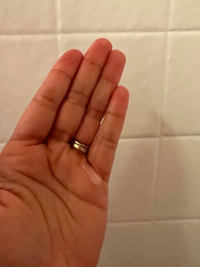 La Roche-Posay Lipikar AP+ Cleansing Oil review photo by Yamel