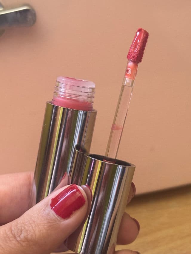 NAMING. Comely review photo by rbkdevelasco