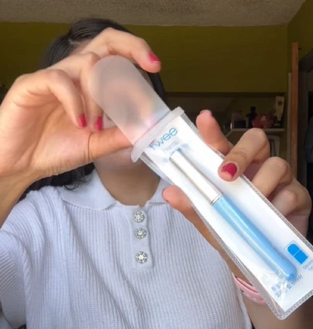 fwee Fingerlike Silicone Lip Brush review photo by rbkdevelasco