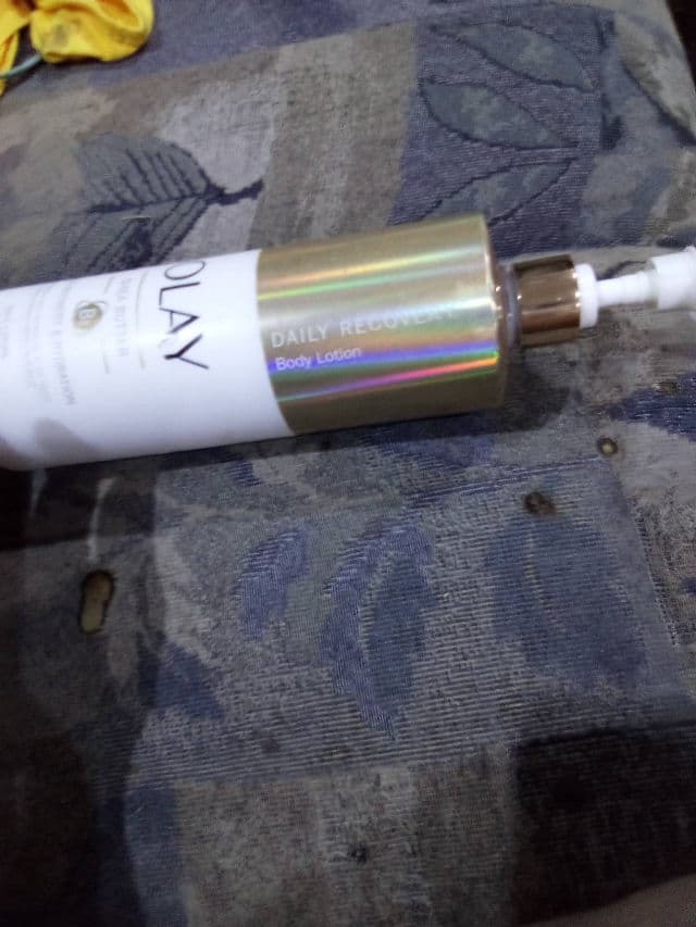 Olay Quench Ultra Moisture Shea Butter Body Lotion review photo by GYPSYPOTIONS94