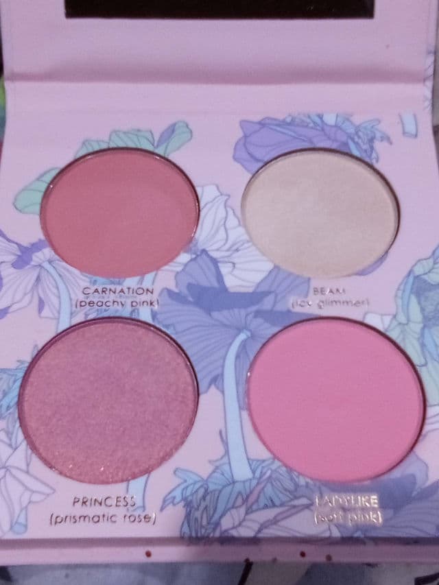 Seraphine Botanicals Heliopink review photo by GYPSYPOTIONS94