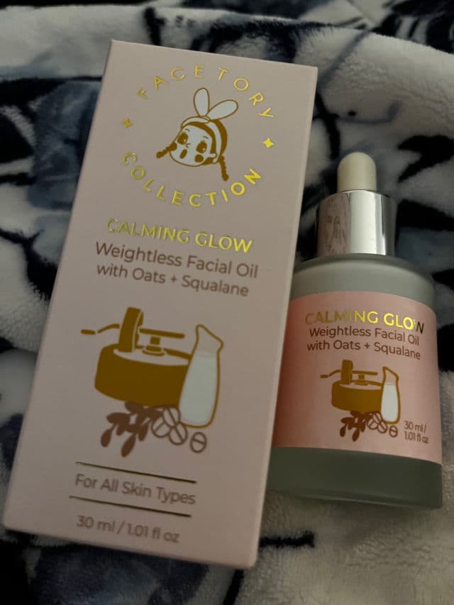 FaceTory Oats Calming Glow Weightless Facial Oil review photo by CheshireCaitlin