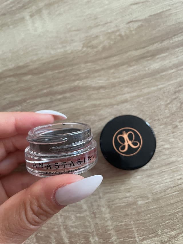 Anastasia Beverly Hills Dipbrow Pomade review photo by Nomikamnm