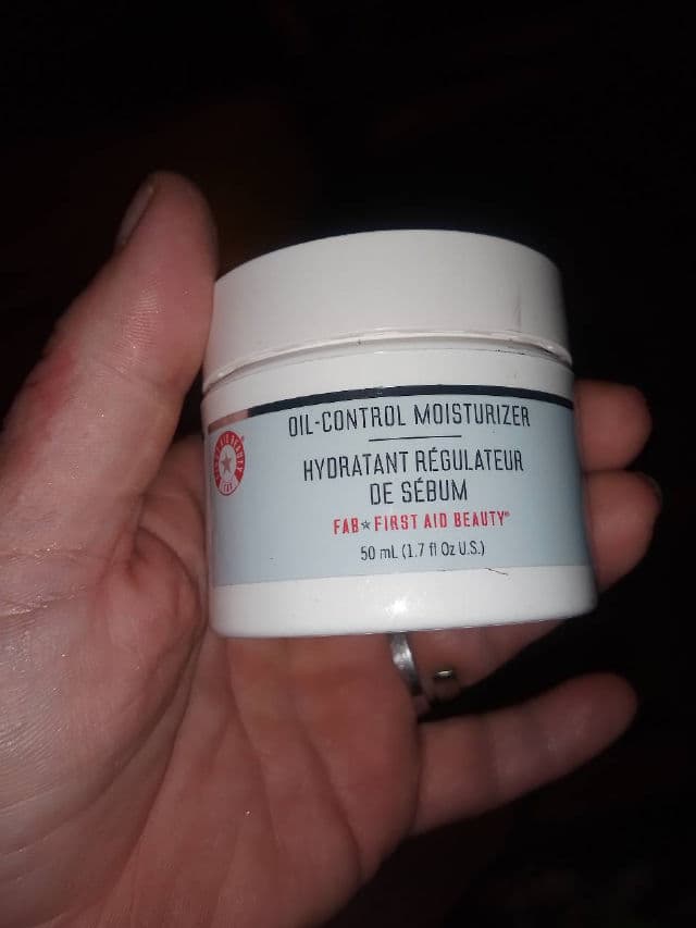 First Aid Beauty Ultra Repair Oil-Control Moisturizer review photo by boobie