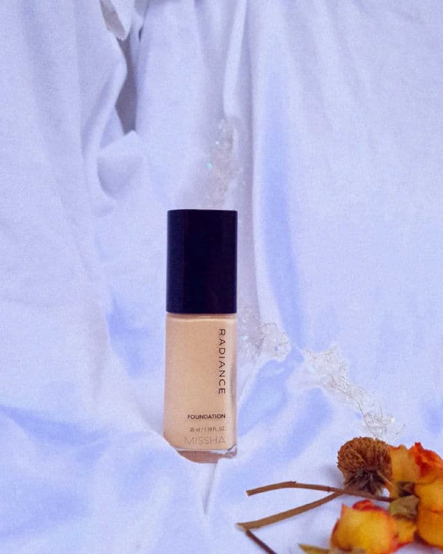 MISSHA Radiance Foundation SPF20 PA++ review photo by SiAnastasia