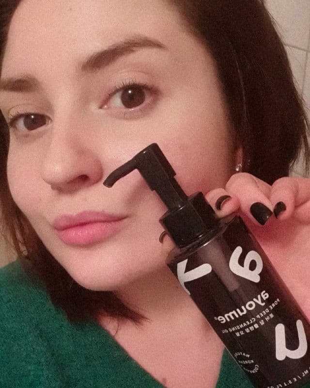 Ayoume Pore Deep Cleansing Oil review photo by SiAnastasia
