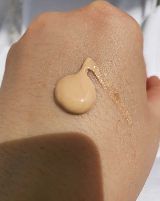 MISSHA Radiance Foundation SPF20 PA++ review photo by SiAnastasia