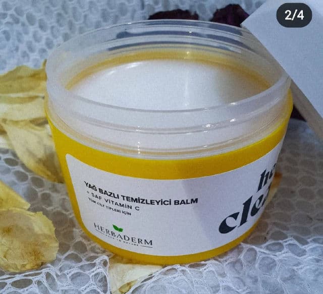 Herbaderm Hello Clean Saf Vitamin C review photo by SiAnastasia