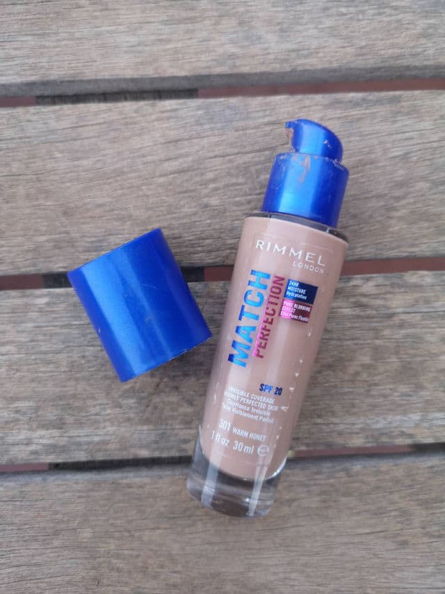 Rimmel Match Perfection Foundation review photo by lauryte