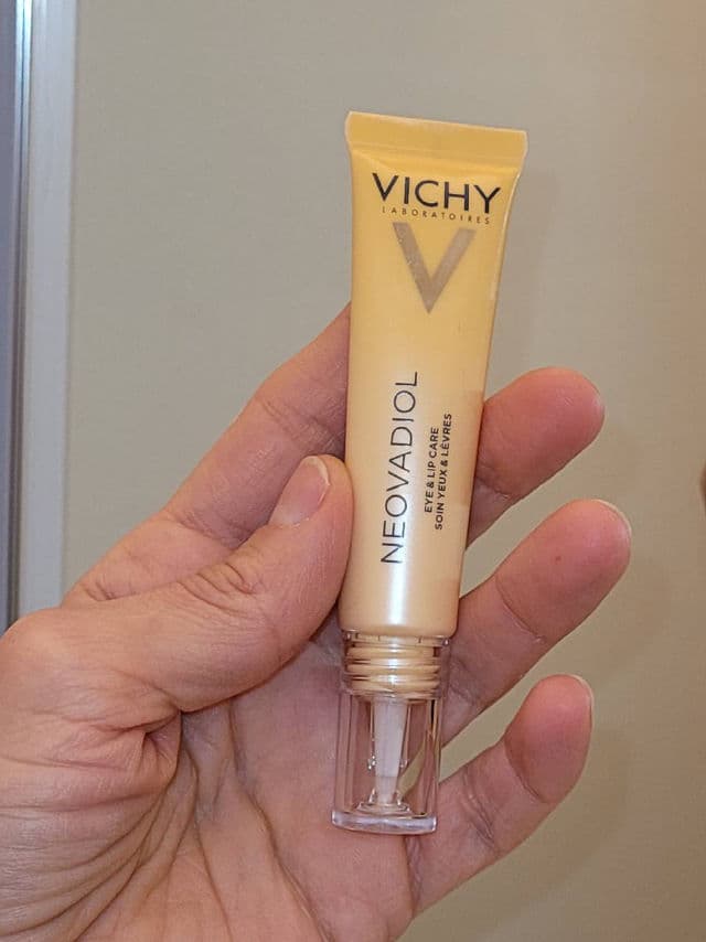 Vichy Laboratories Neovadiol Multi-Corrective Eye & Lip Care review photo by jesstries