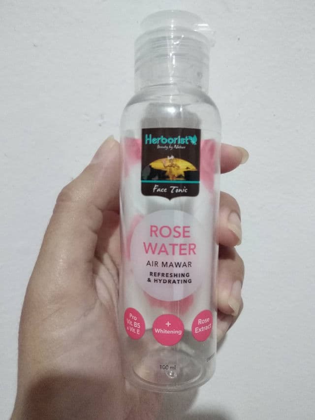Herborist Rose Water review photo by RintamiNurFajriah