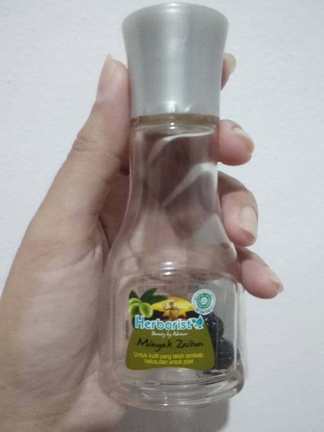 Herborist Minyak Zaitun review photo by RintamiNurFajriah