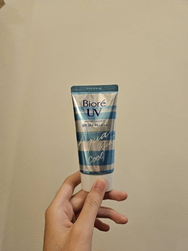 Biore UV Aqua Rich Watery Gel Cool SPF50+PA++++ review photo by yagako
