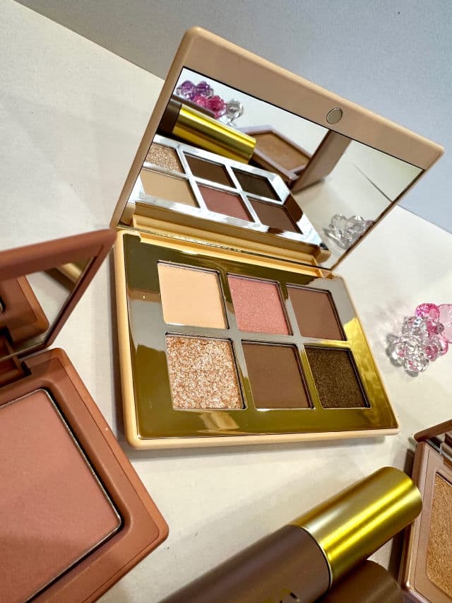 VDL 04 Cozy Neutral review photo by rumisbeauty