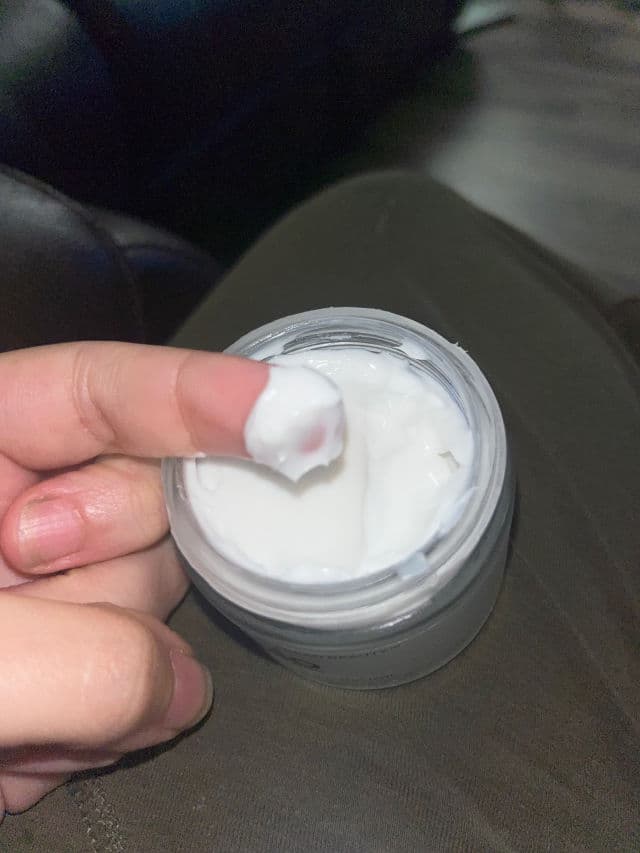 Alo Yoga Luminizing Face Moisturizer review photo by notyogorl69