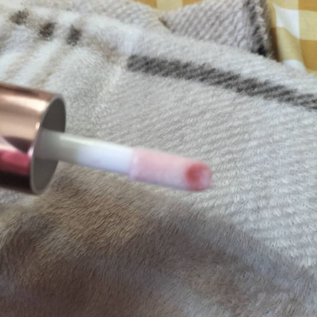 Makeup Revolution Ceramide Swirl Lip Gloss - Pure Gloss Clear review photo by pickywony